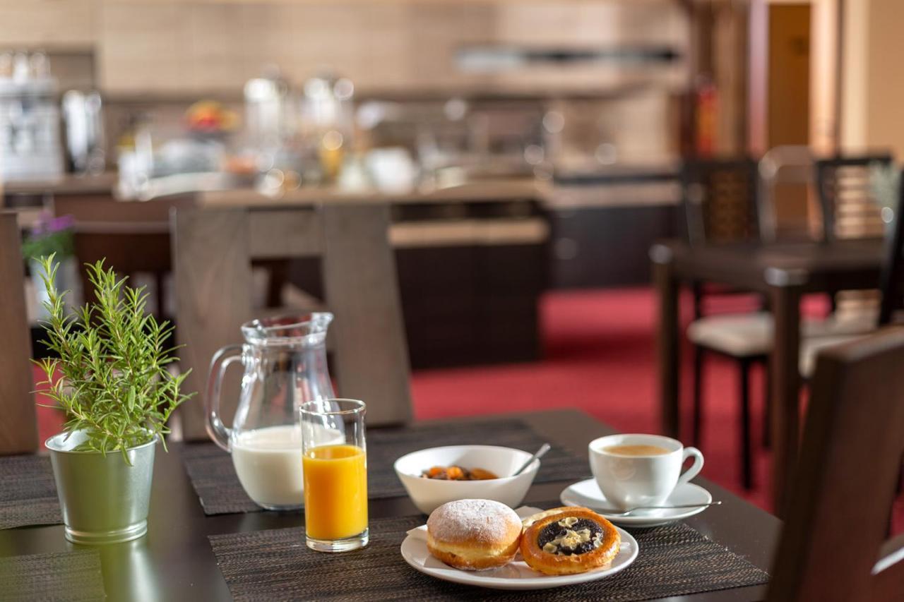 Hotel Na Vyvoji Vlašim Екстериор снимка